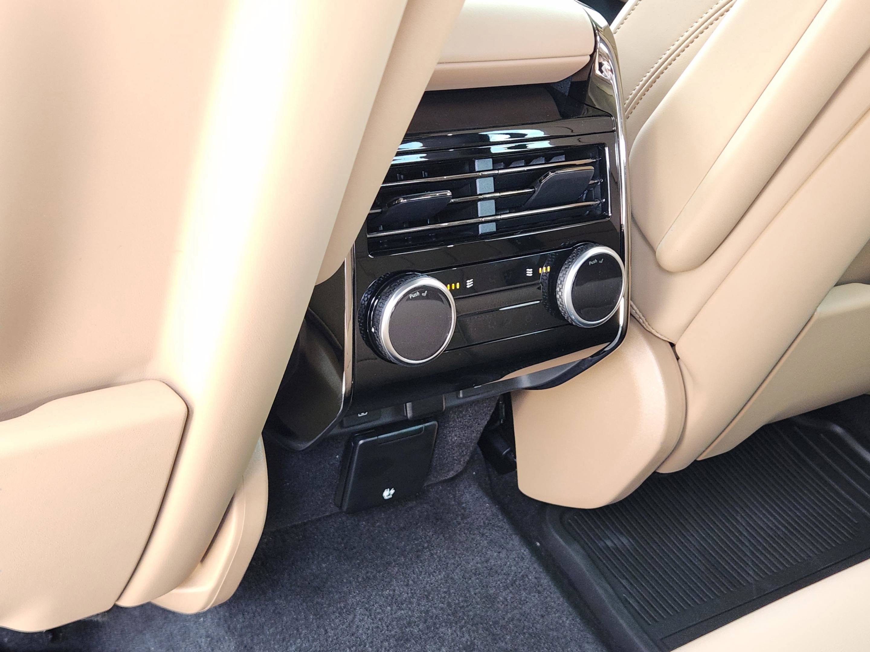 New 2026 Land Rover Range Rover Sport SE AWD/4WD image 24
