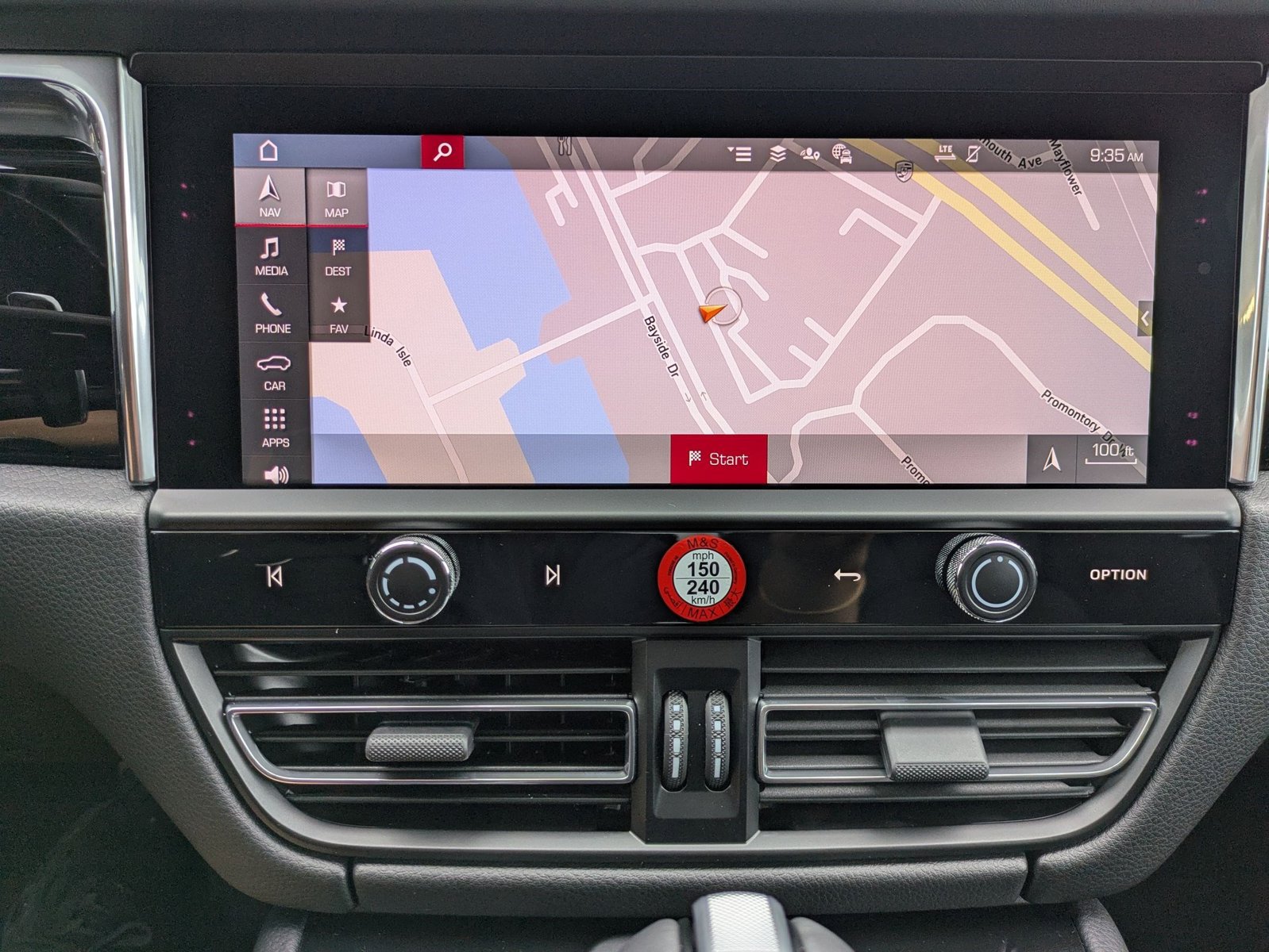 New 2025 Porsche Macan S AWD/4WD image 18