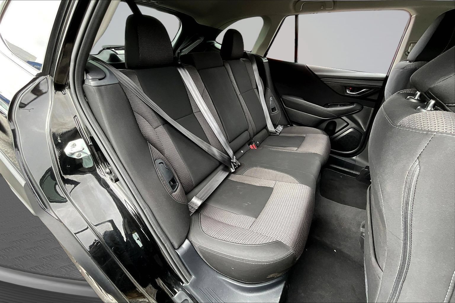 Used 2024 Subaru Outback Premium AWD/4WD image 27