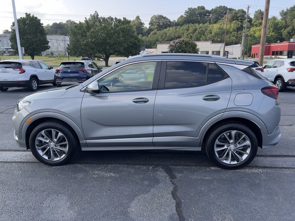 Used 2023 Buick Encore GX Select w/ Sport Touring Package image 4