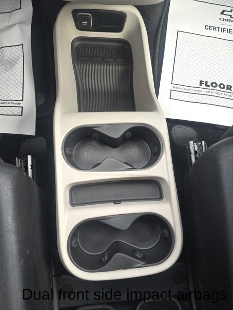 Used 2023 Chrysler Voyager LX image 21