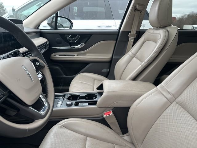 Used 2023 Lincoln Corsair AWD w/ Equipment Group 101A image 7