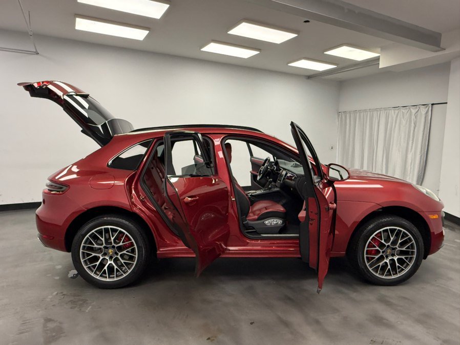 Used 2015 Porsche Macan Turbo w/ Premium Package Plus AWD/4WD image 34