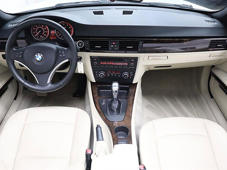 Used 2011 BMW 335i Convertible RWD image 23