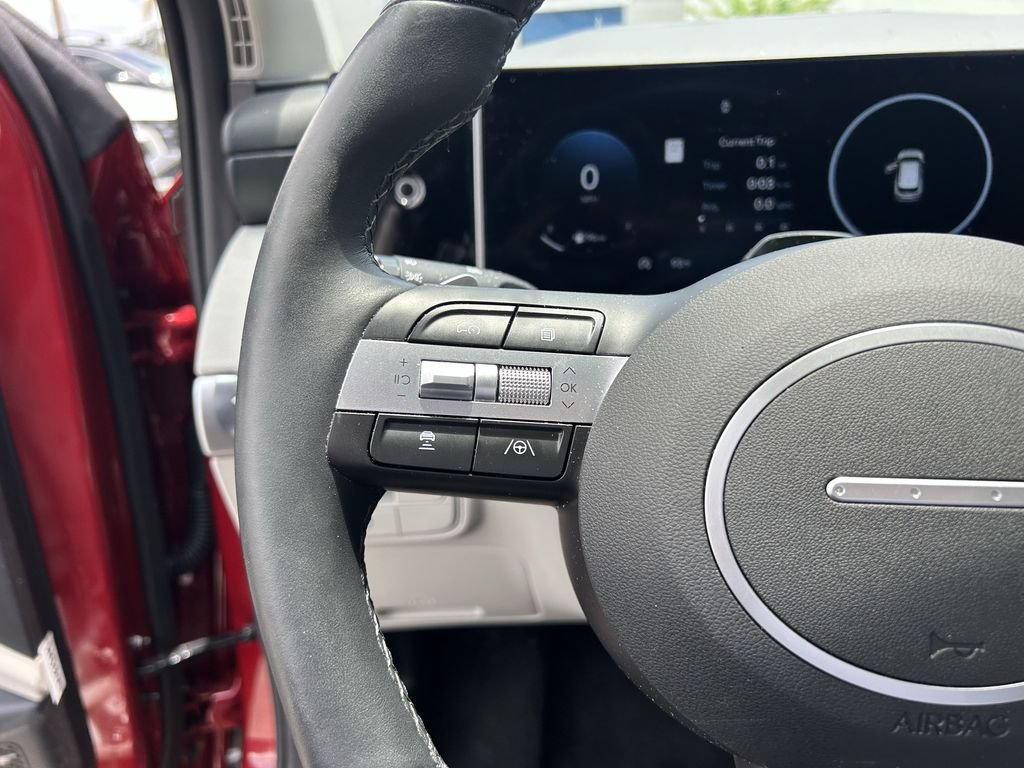 Used 2025 Hyundai Tucson Limited AWD/4WD image 32