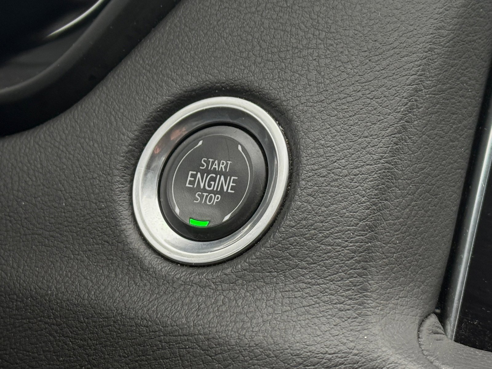 Used 2023 Cadillac XT4 Premium Luxury image 23