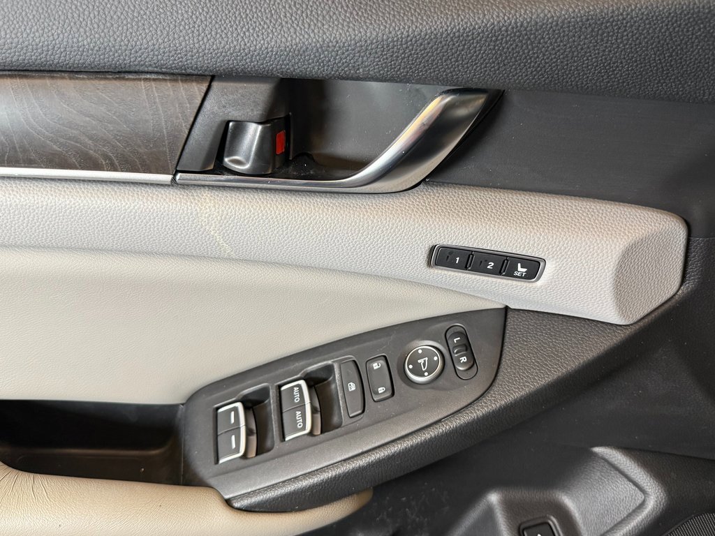 Used 2018 Honda Accord EX-L image 19