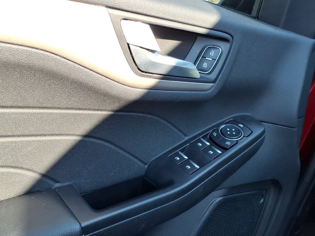 Used 2022 Ford Escape SEL AWD/4WD image 15