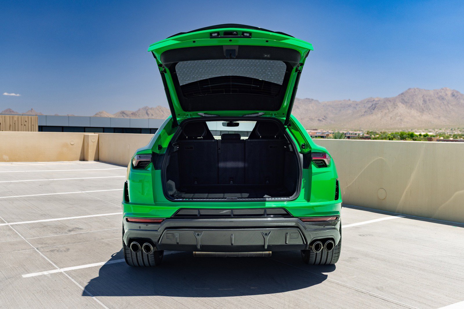 Used 2023 Lamborghini Urus Performante AWD/4WD image 23