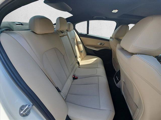 Used 2022 BMW 330i Sedan w/ M Sport Package RWD image 16
