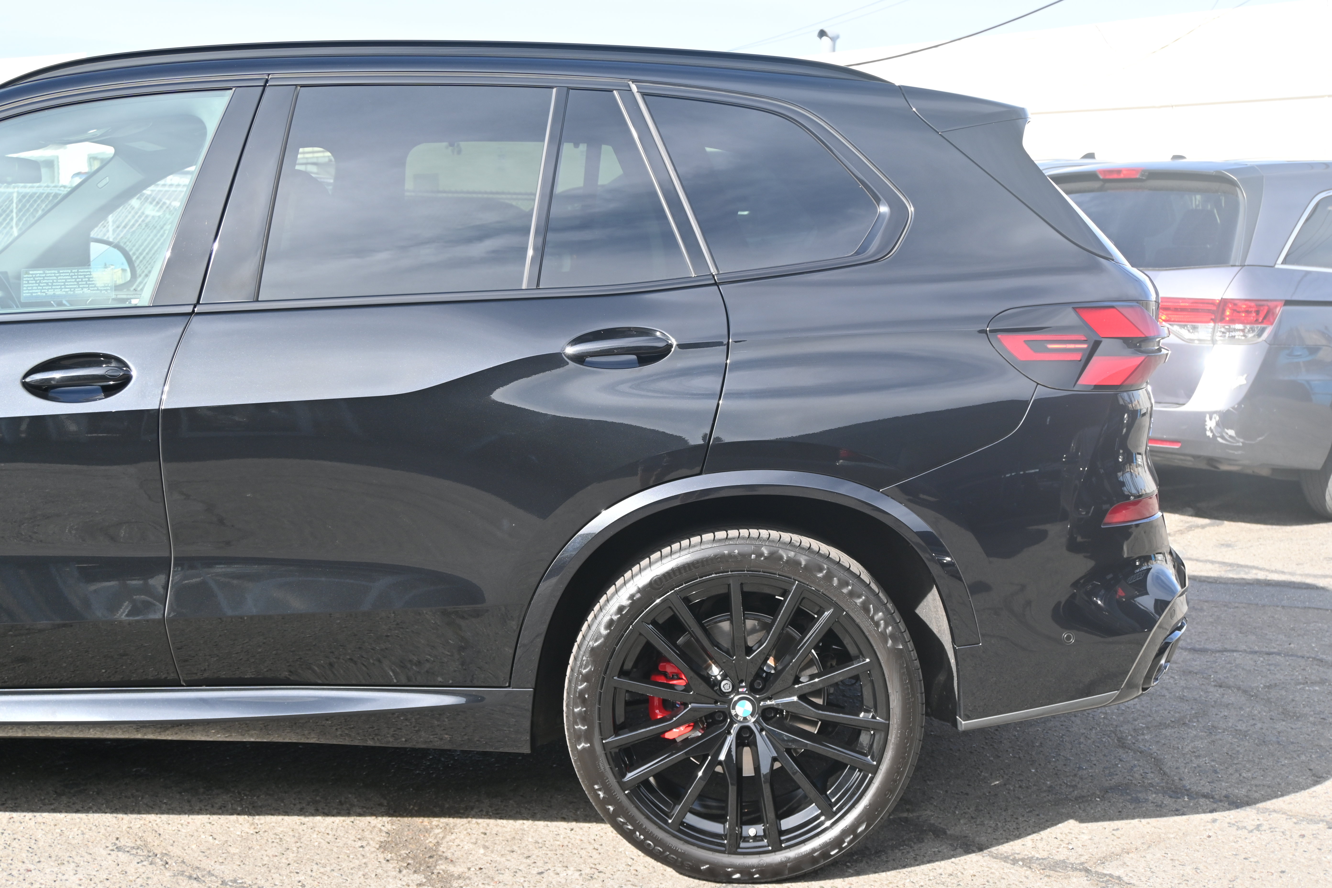 Used 2024 BMW X5 xDrive40i w/ M Sport Package AWD/4WD image 9