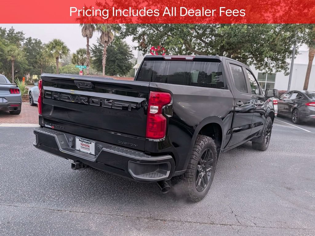 Used 2022 Chevrolet Silverado 1500 Custom w/ LPO, Dark Essentials Package RWD image 4