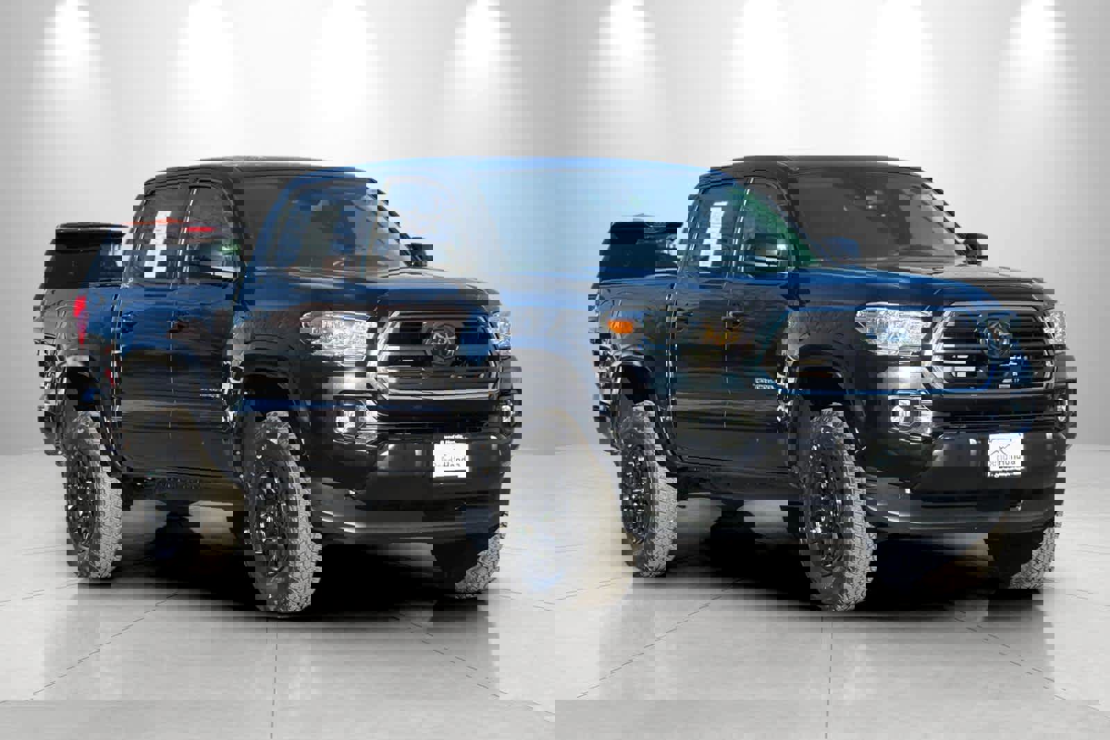 Used 2019 Toyota Tacoma SR5 image 9