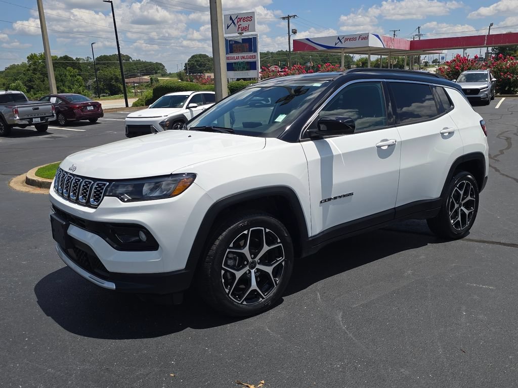 Used 2025 Jeep Compass Limited AWD/4WD image 7