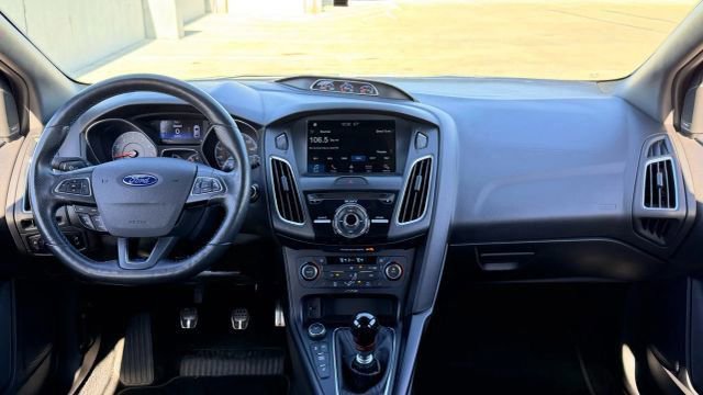 Used 2017 Ford Focus RS image 28