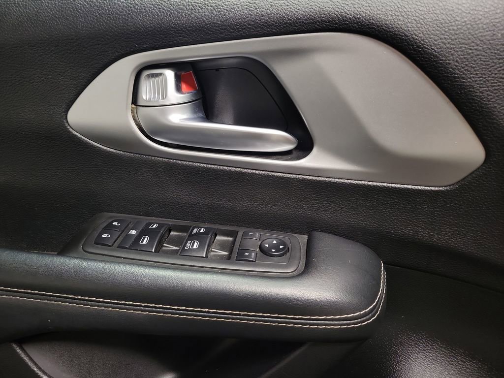 Used 2019 Chrysler Pacifica Touring Plus w/ S Appearance Package image 19