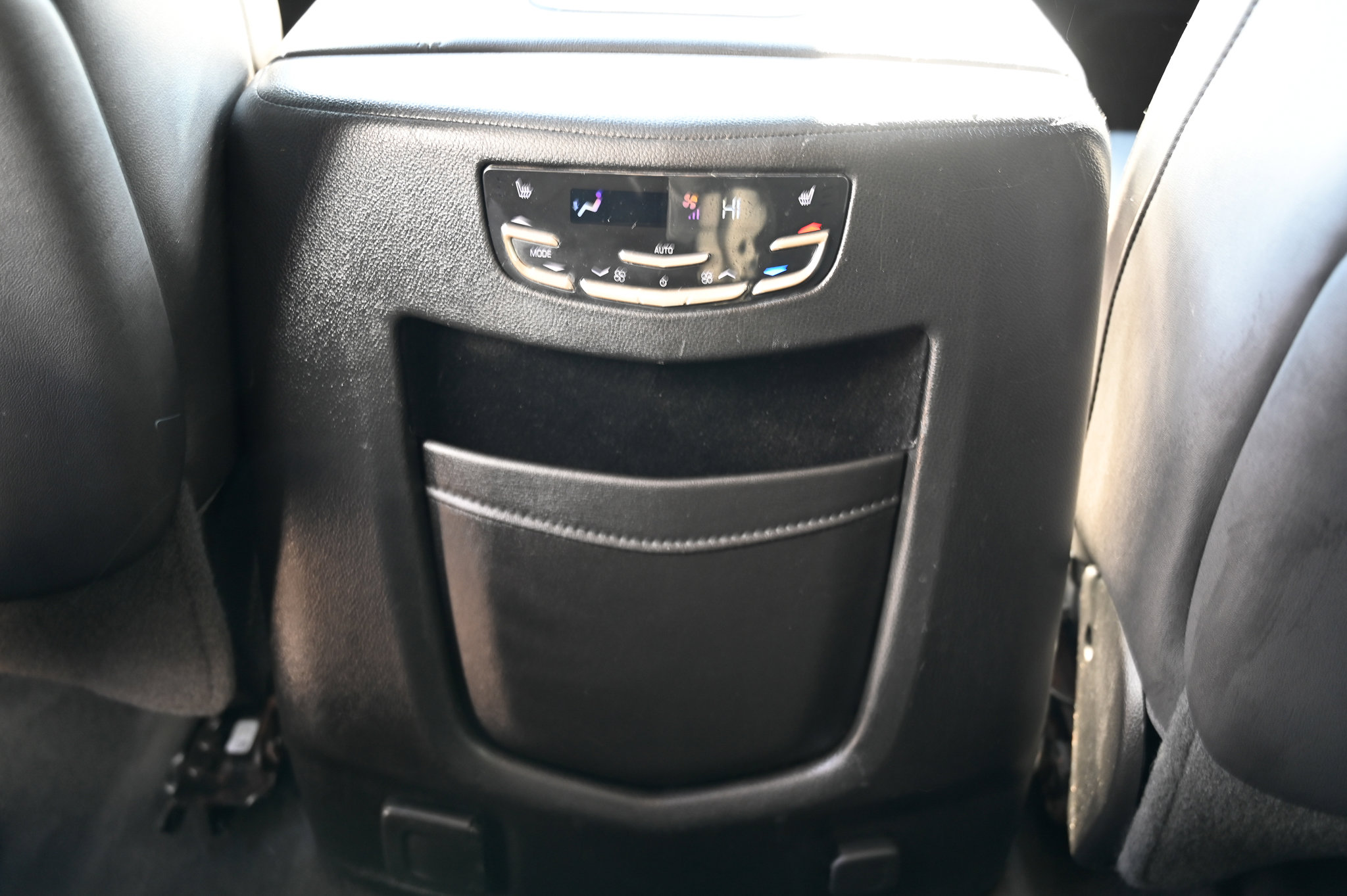 Used 2017 Cadillac Escalade ESV Luxury image 43