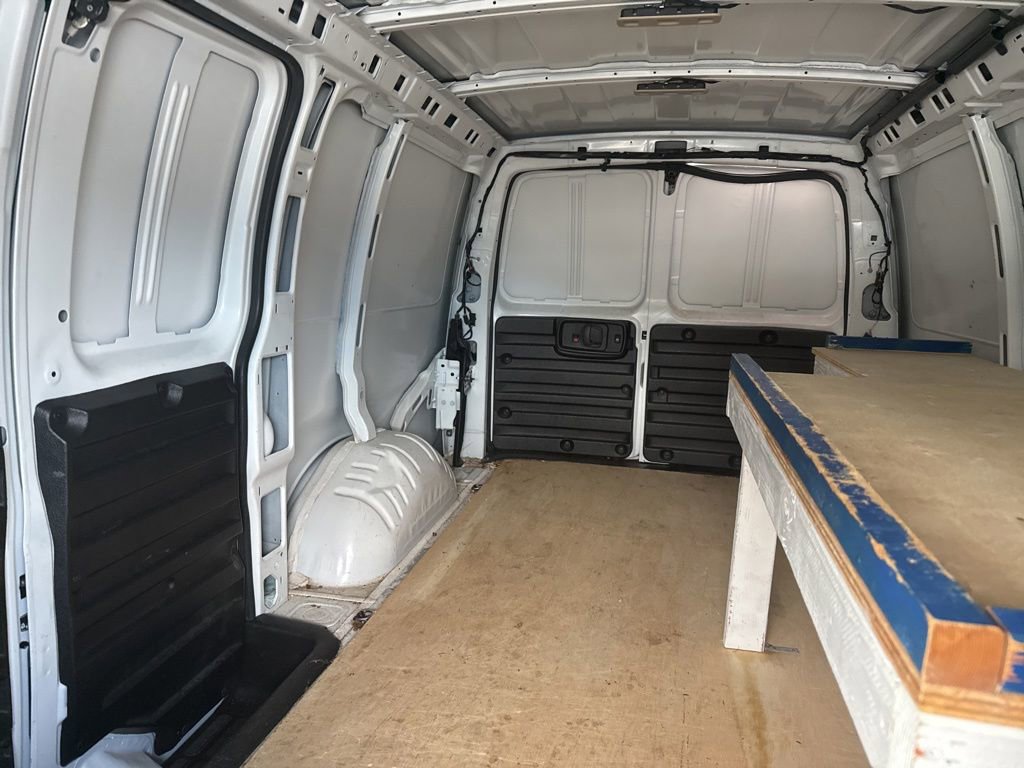 Used 2018 Chevrolet Express 2500 w/ Driver Convenience Package RWD image 14