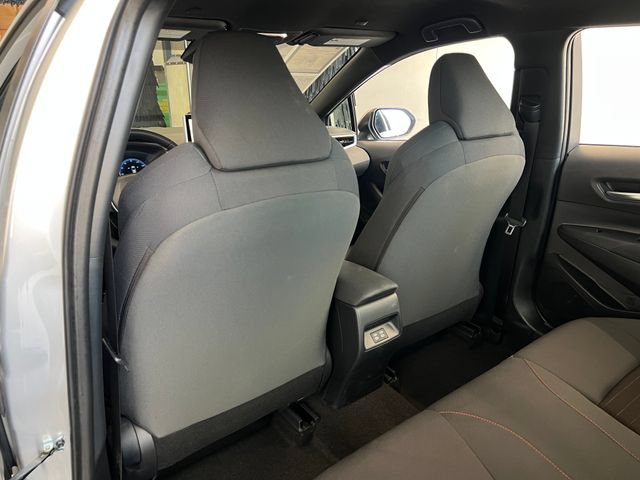 Used 2026 Toyota Corolla SE w/ SE Package FWD image 32