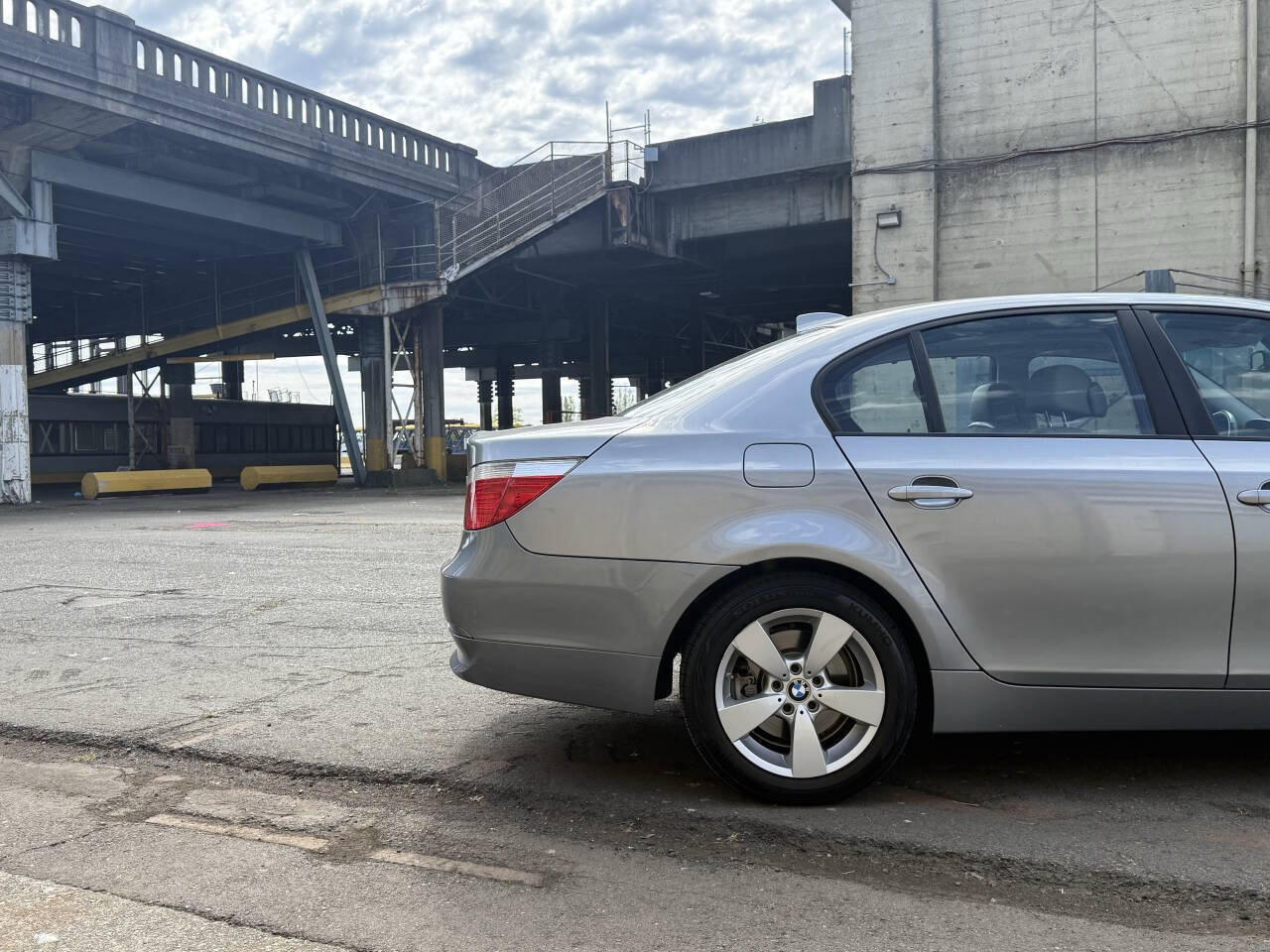 Used 2007 BMW 530xi Sedan AWD/4WD image 21