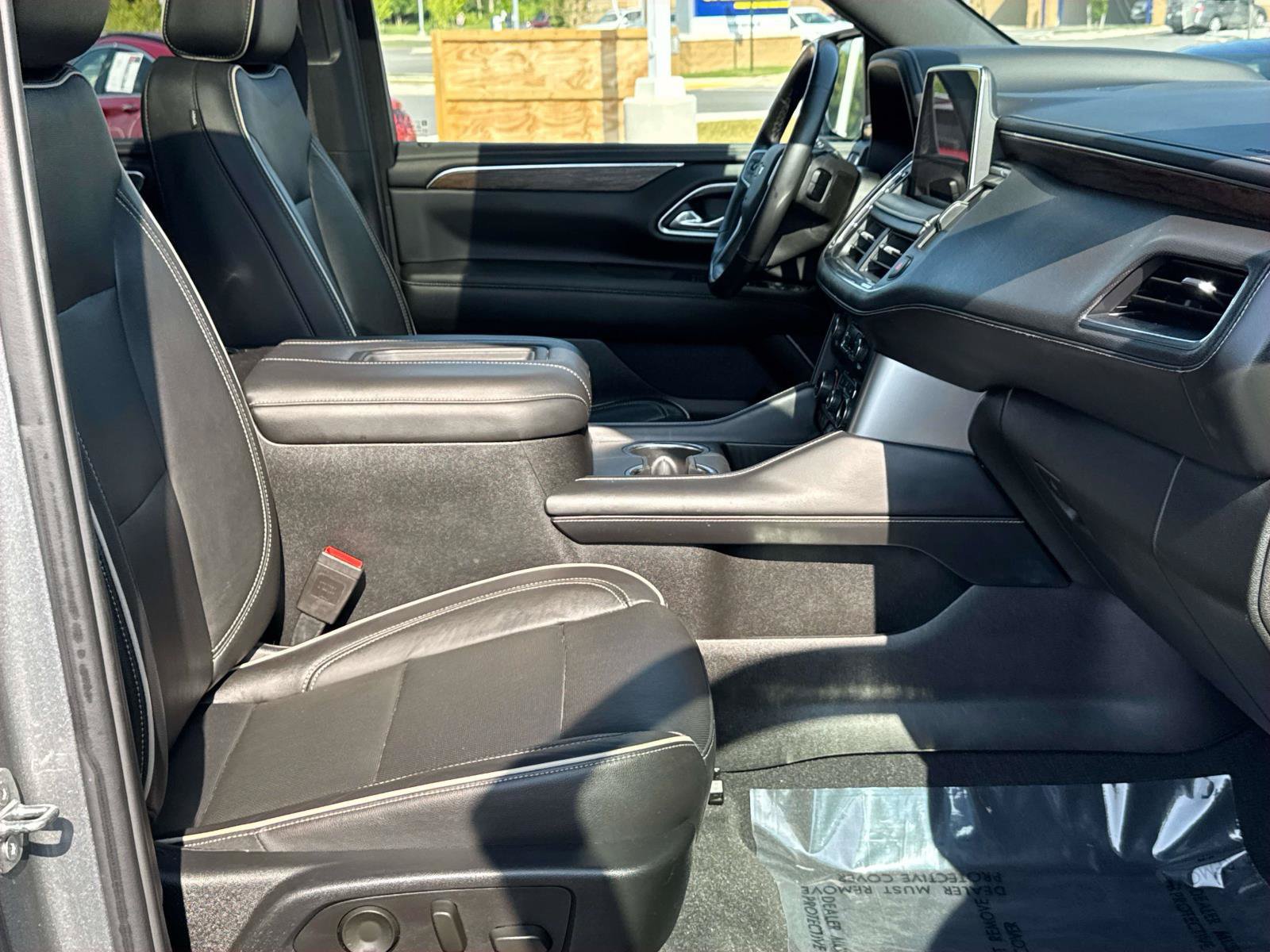 Used 2021 Chevrolet Tahoe Premier w/ Premium Package AWD/4WD image 24