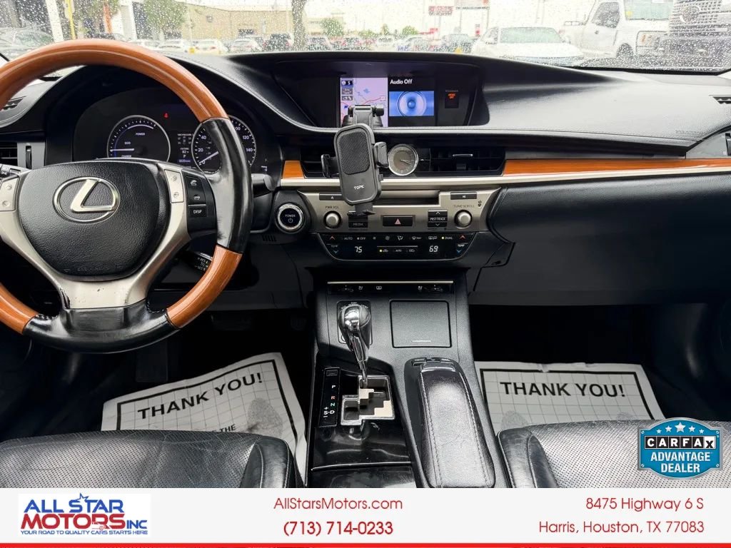Used 2013 Lexus ES 300h w/ Luxury Pkg FWD image 27