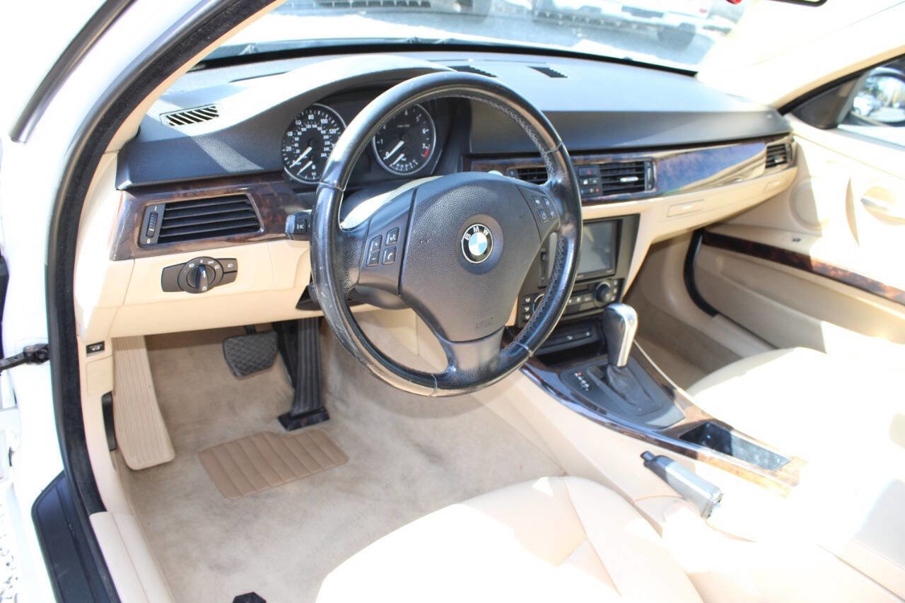 Used 2006 BMW 325xi Sedan image 13