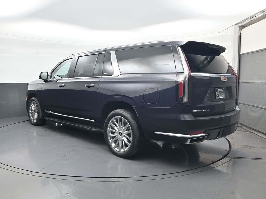 Used 2023 Cadillac Escalade ESV Premium Luxury image 5