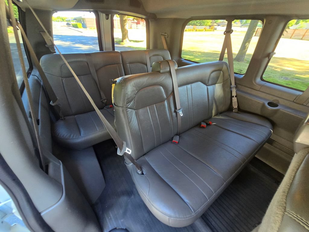 Used 2017 Chevrolet Express 2500 LS RWD image 18