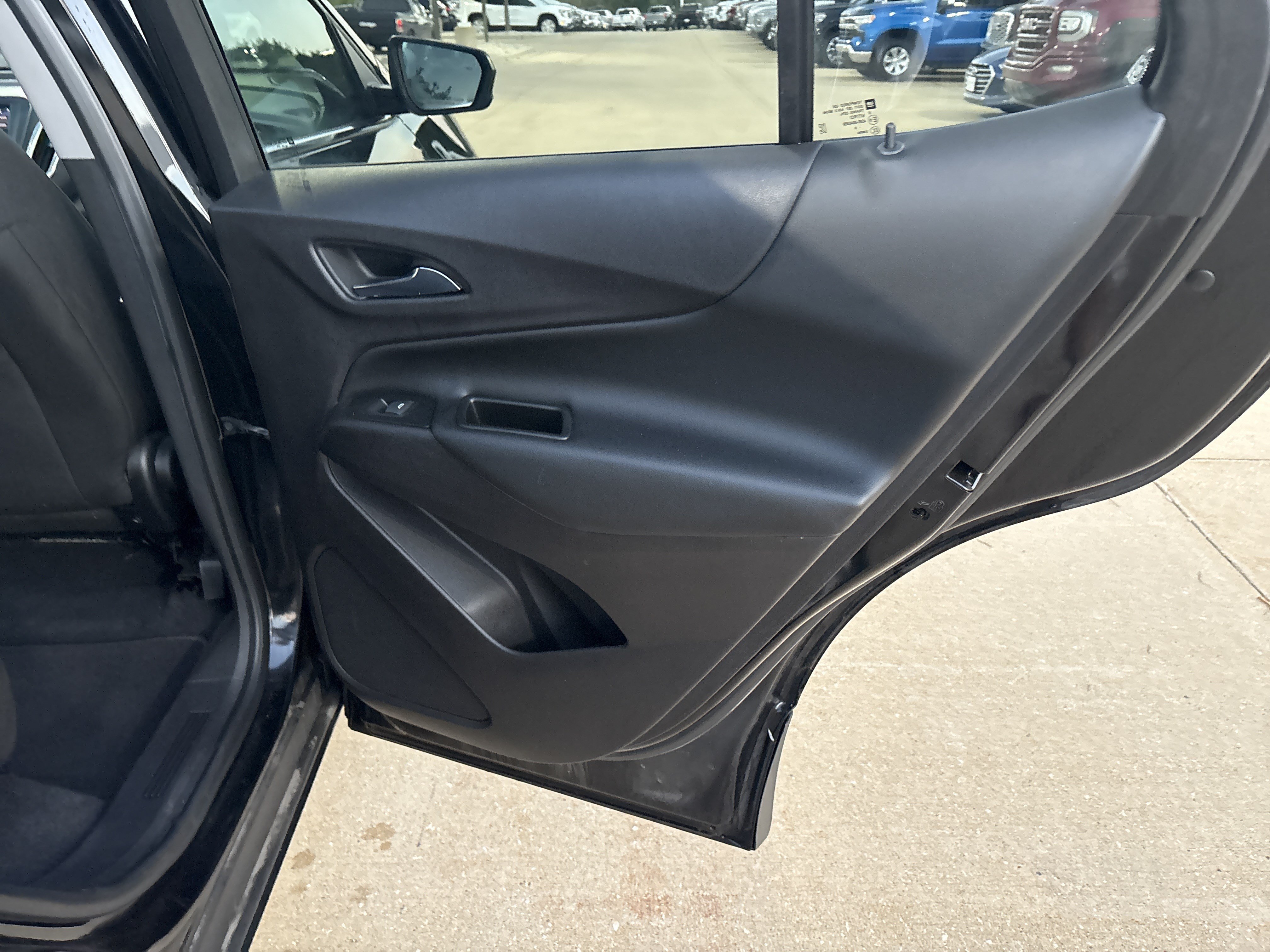 Used 2020 Chevrolet Equinox LT FWD image 15