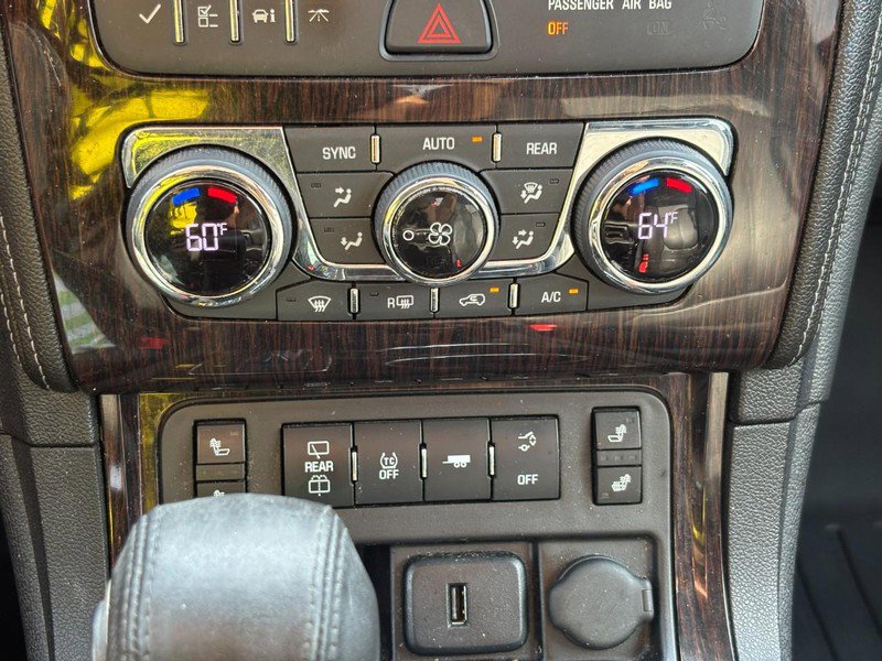 Used 2017 Chevrolet Traverse LT image 24