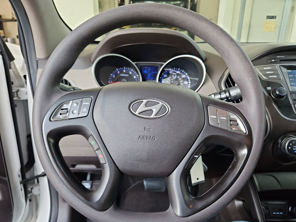 Used 2015 Hyundai Tucson GLS w/ Option Group 02 AWD/4WD image 10
