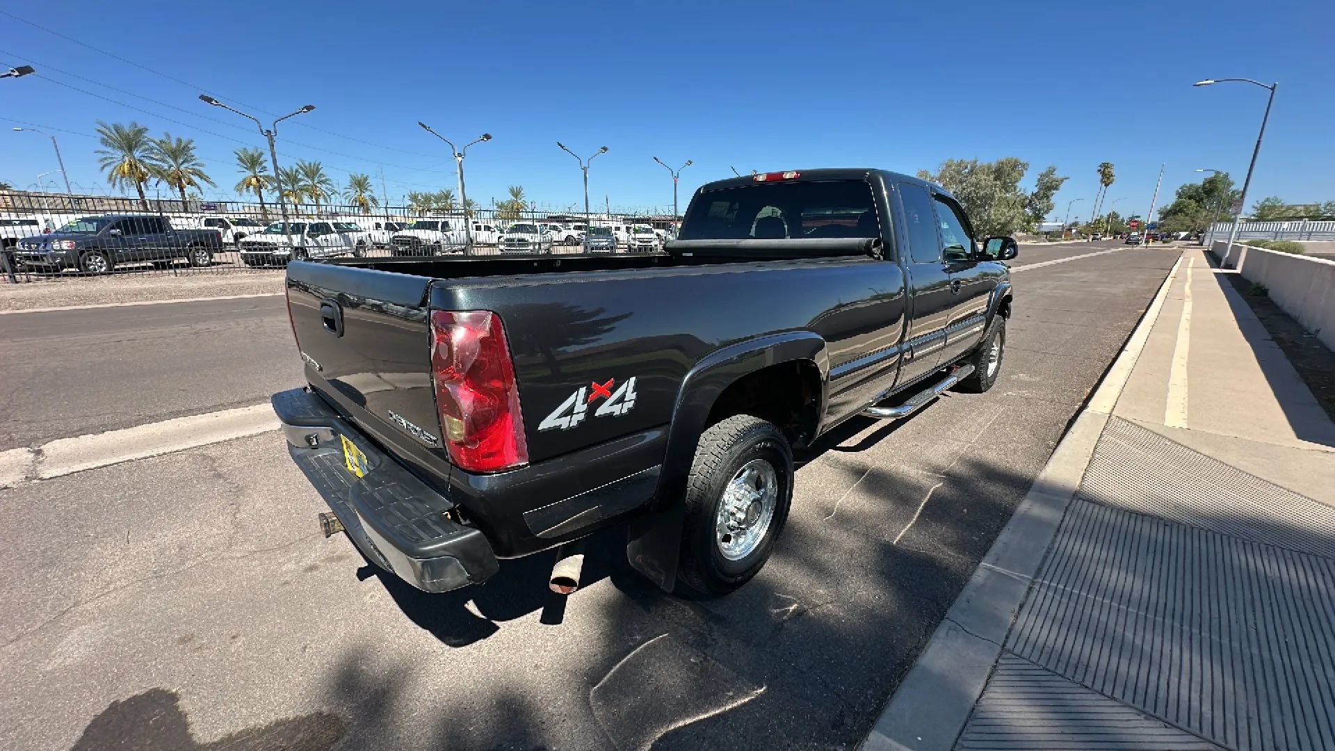 Used 2003 Chevrolet Silverado 2500 LS w/ Snow Plow Prep Package AWD/4WD image 5