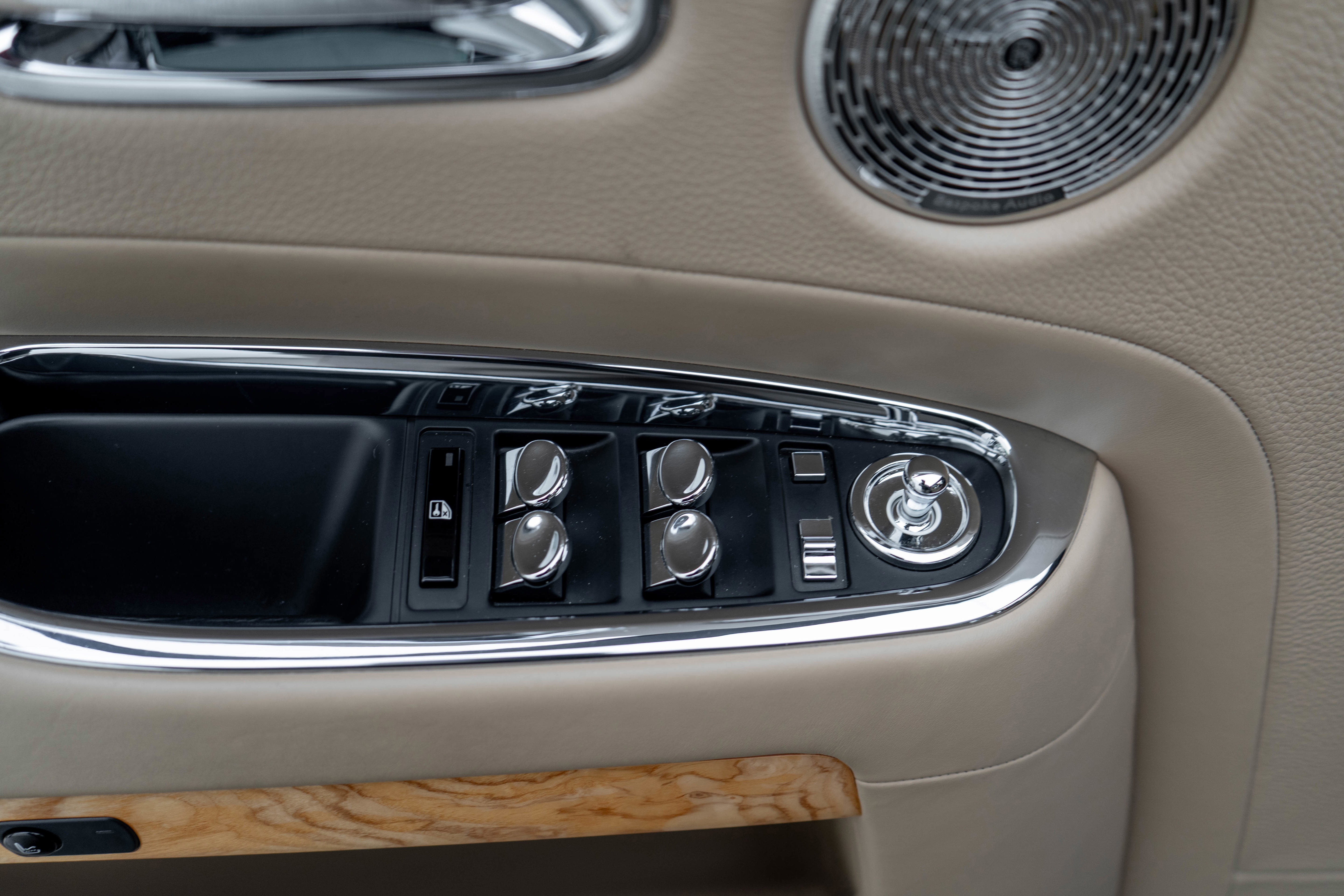 Used 2017 Rolls-Royce Ghost image 20