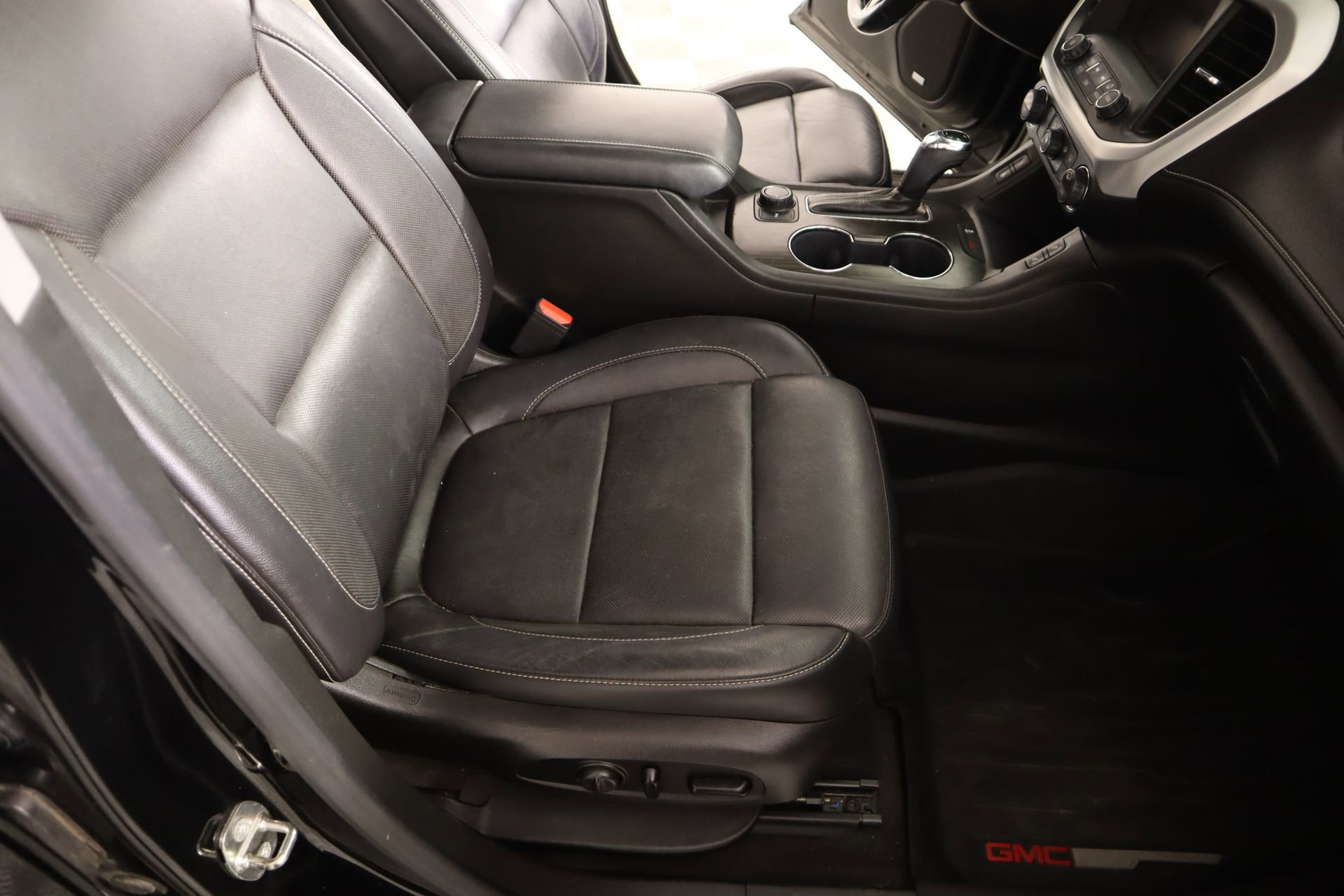 Used 2017 GMC Acadia SLT image 14