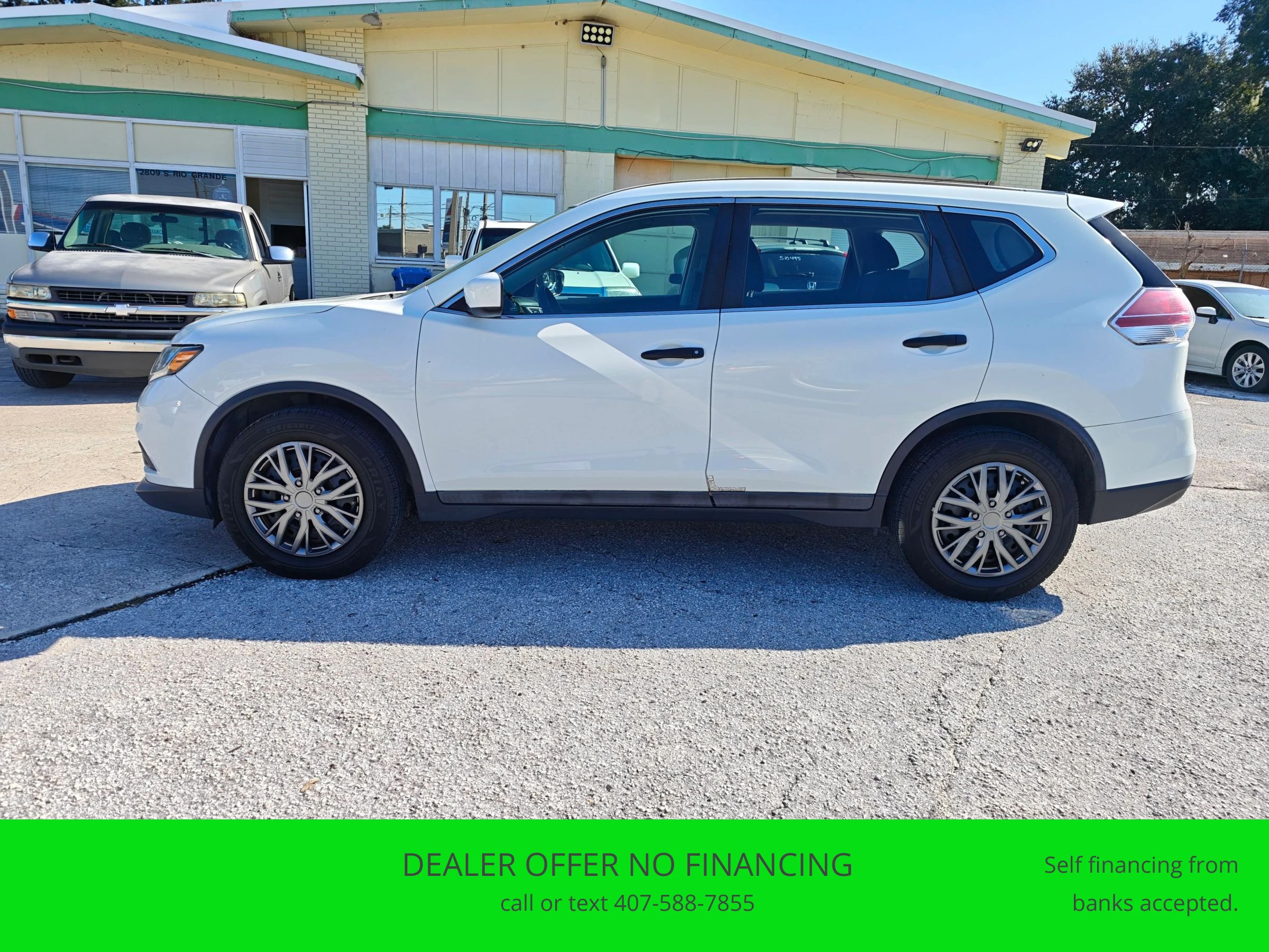 Used 2016 Nissan Rogue S FWD image 2