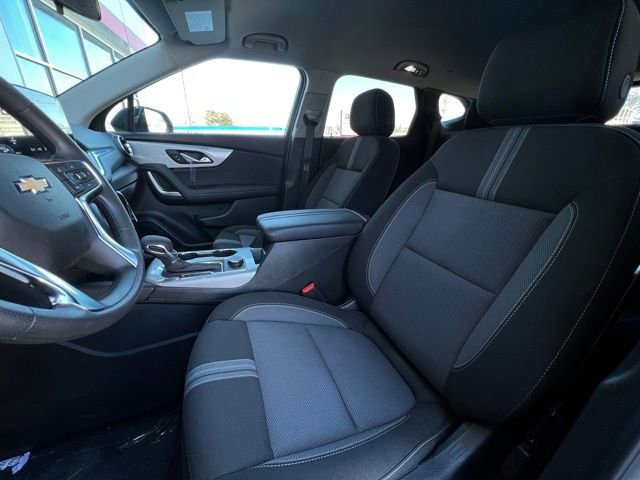 Used 2025 Chevrolet Blazer LT w/ Midnight/Sport Edition image 11