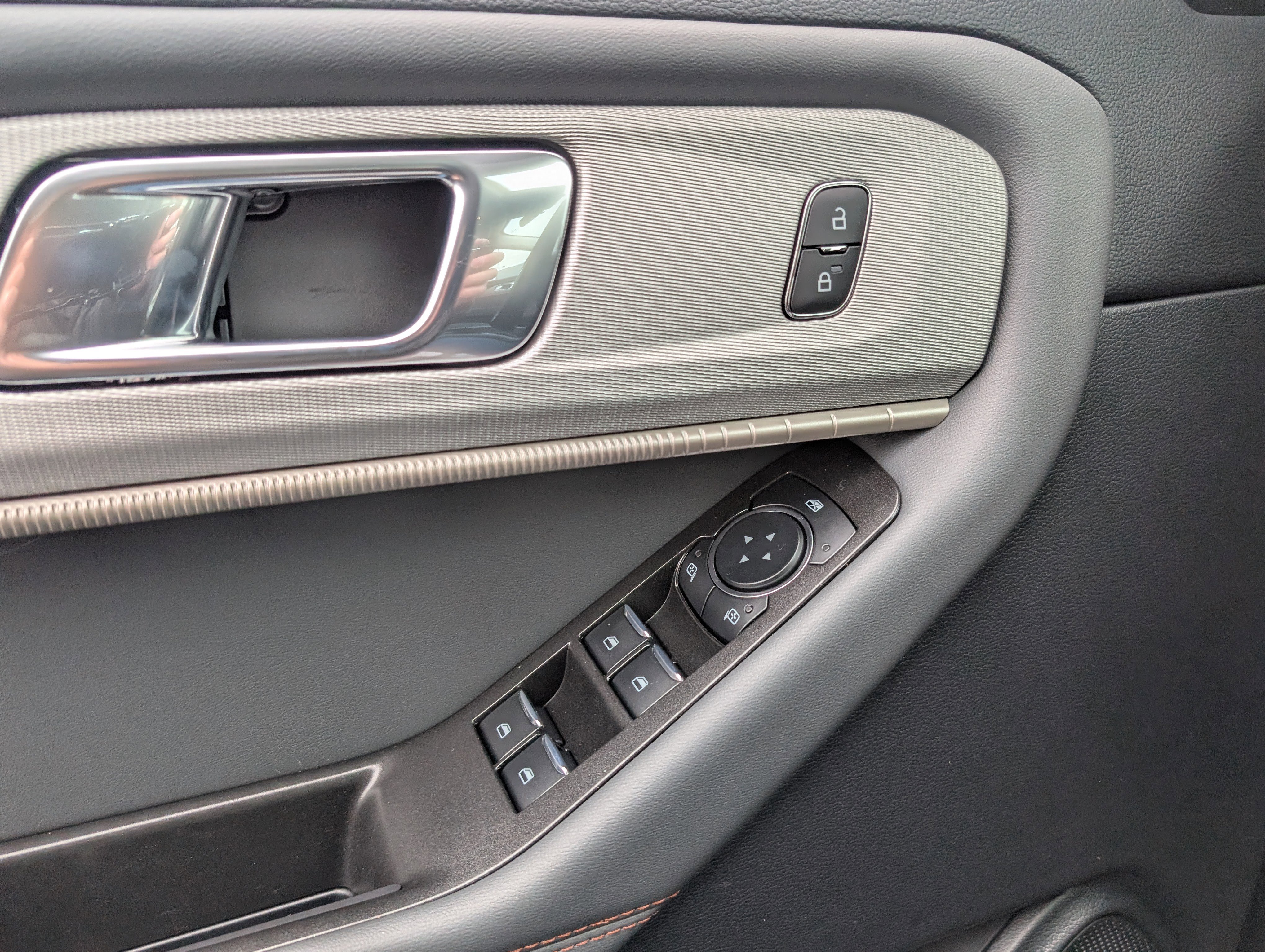 New 2026 Ford Explorer Active image 16