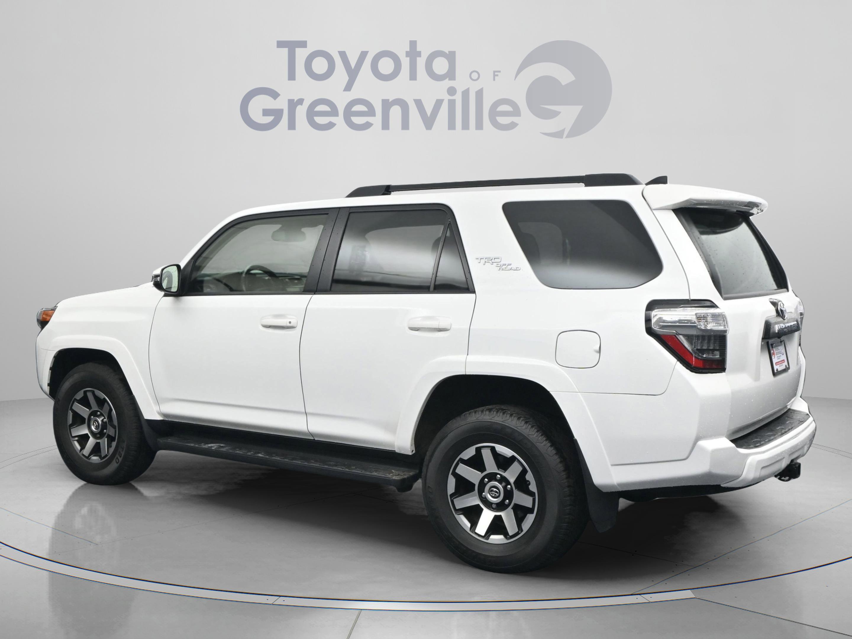 Certified 2024 Toyota 4Runner TRD Off-Road Premium image 8