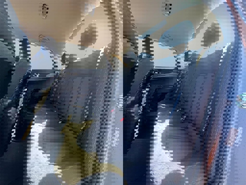 Used 2021 Kia K5 LXS image 24