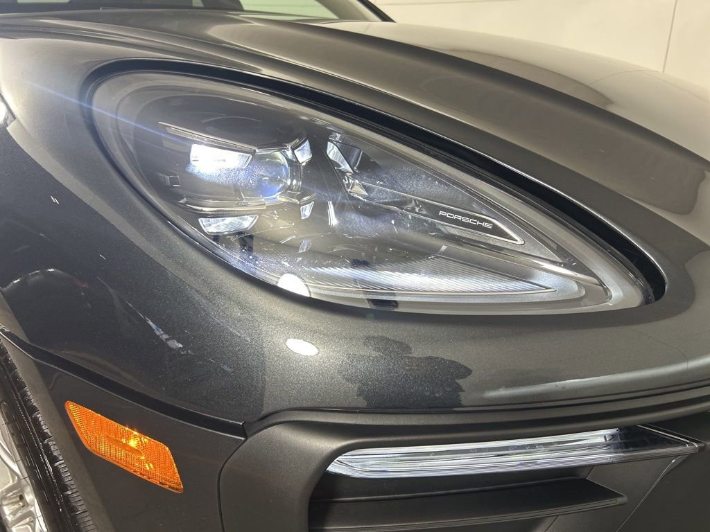 Certified 2025 Porsche Macan image 15