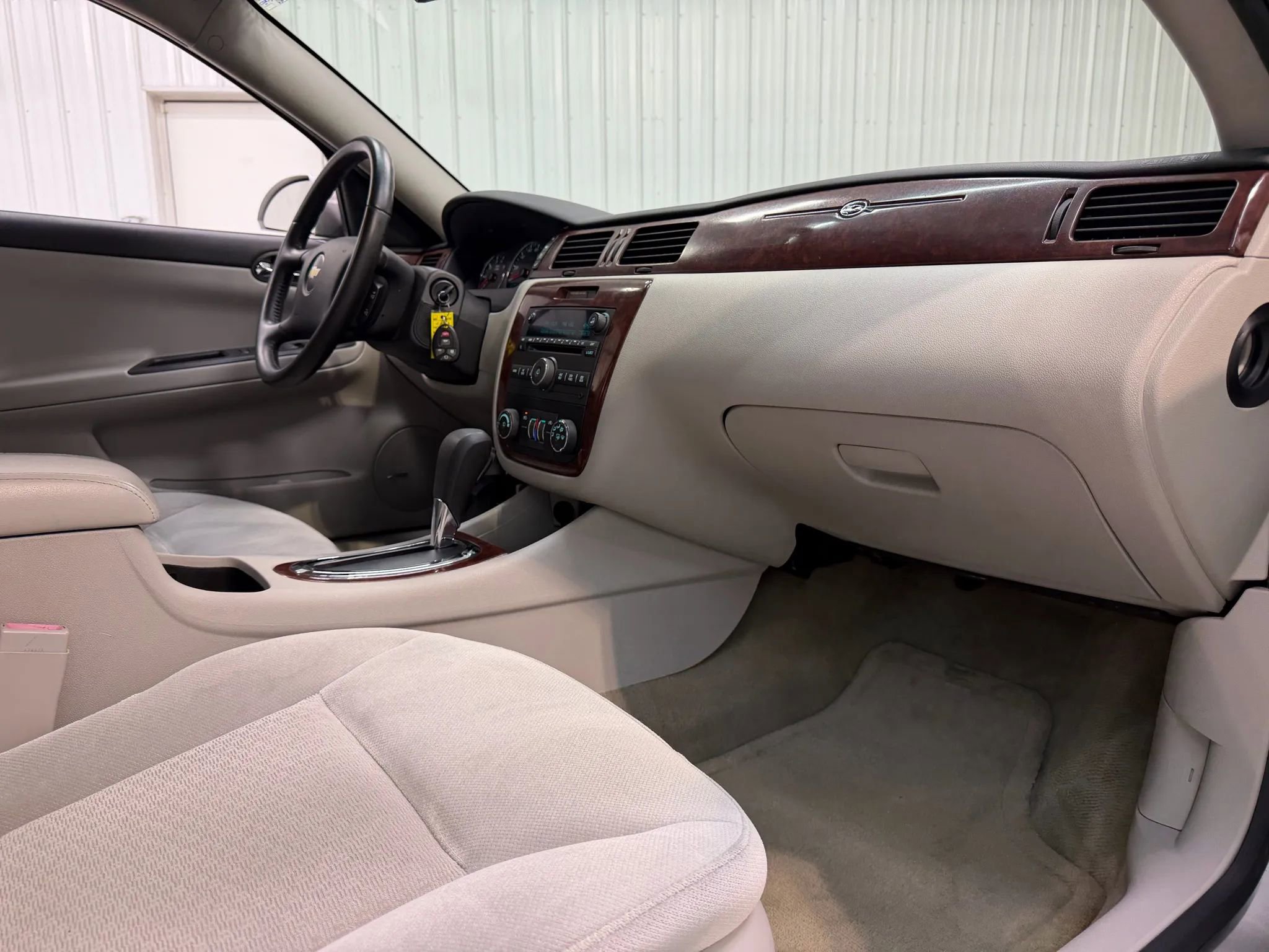 Used 2007 Chevrolet Impala LT image 14