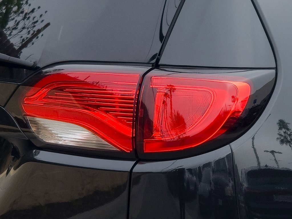 Used 2020 Chrysler Pacifica Limited w/ Advanced Safetytec Group image 7