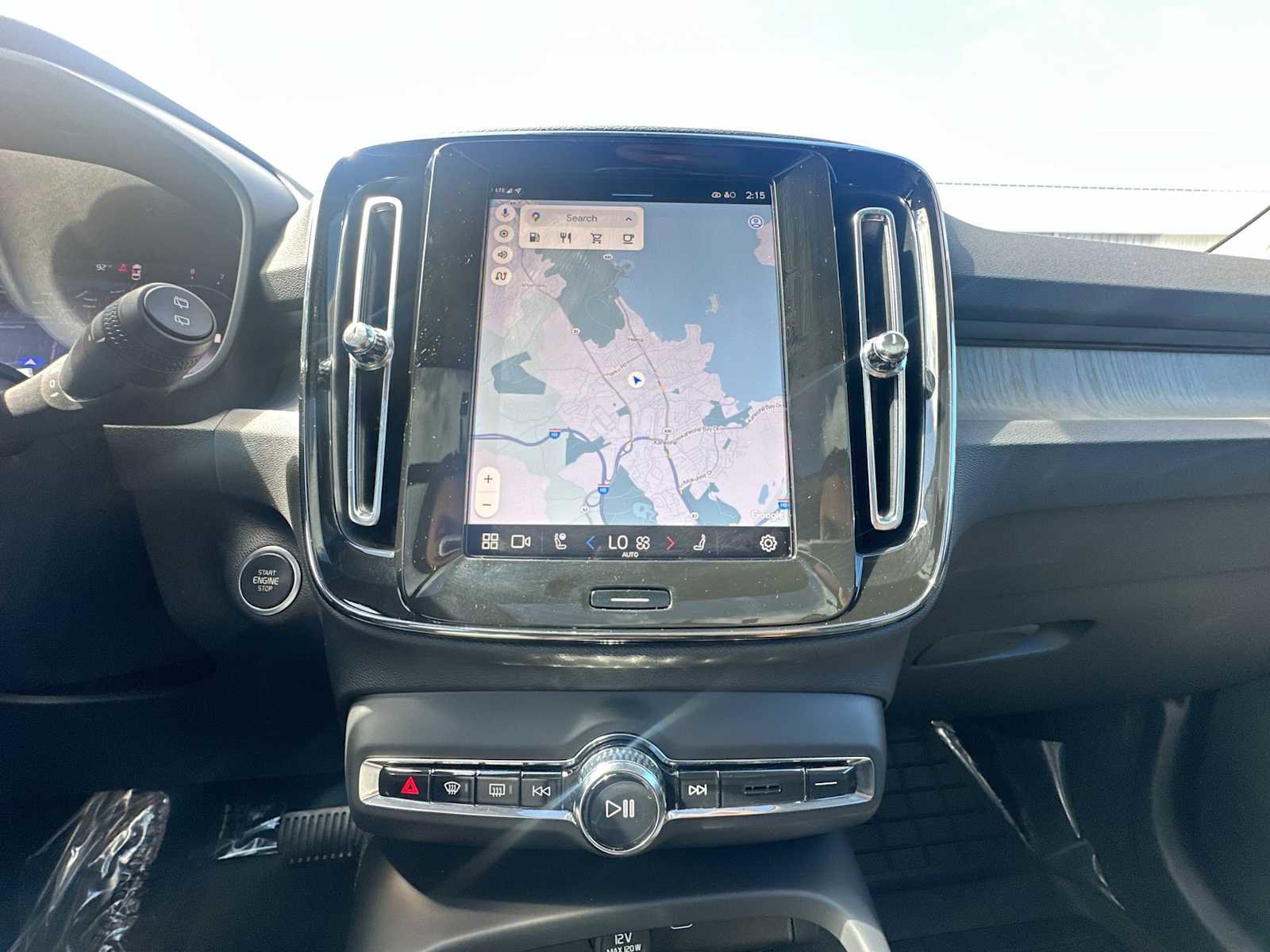 Used 2023 Volvo XC40 B4 Plus w/ Driver Assist Package image 20