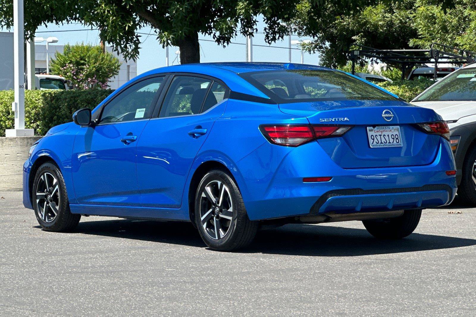 Certified 2025 Nissan Sentra SV FWD image 5