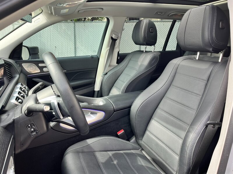 Used 2024 Mercedes-Benz GLS 580 4MATIC image 23