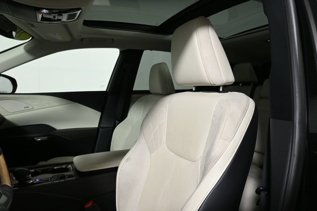 Used 2024 Lexus RX 350 AWD w/ Convenience Package image 16