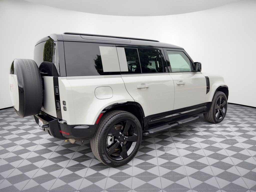 Certified 2026 Land Rover Defender 110 X-Dynamic SE AWD/4WD image 9