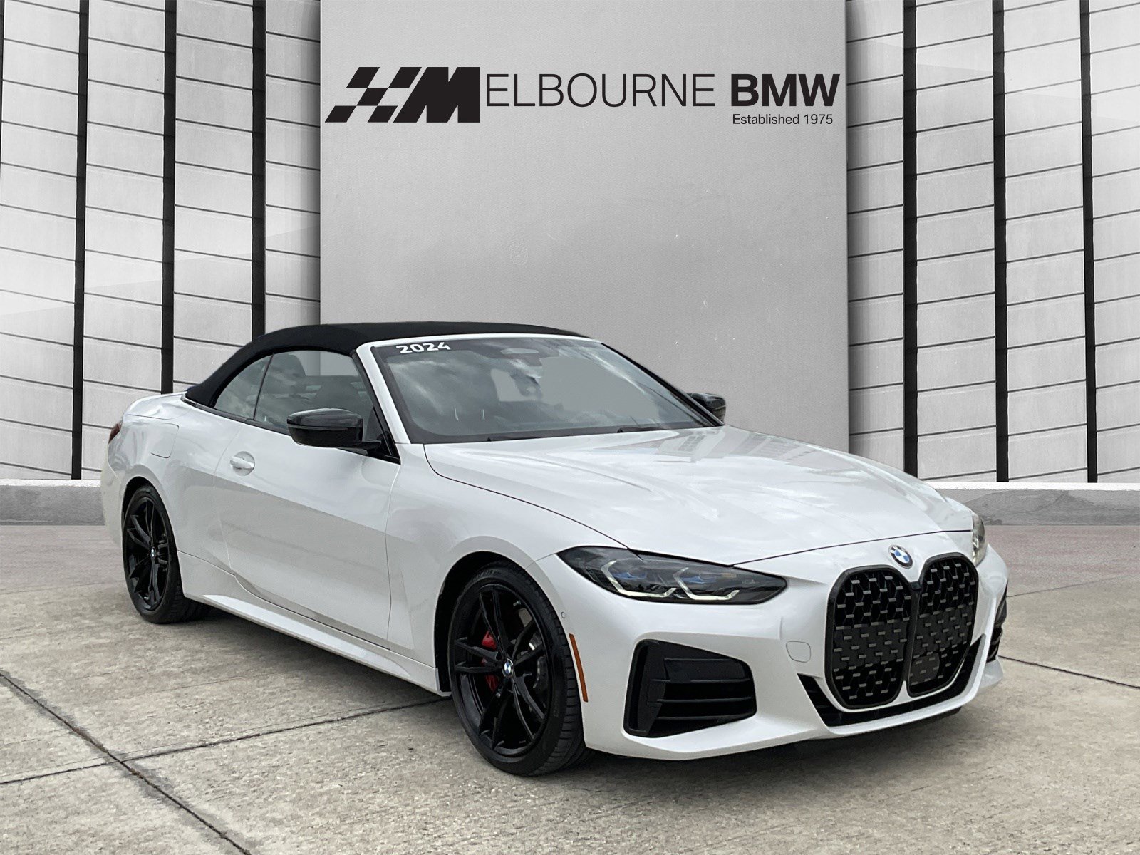 Certified 2024 BMW M440i Convertible RWD image 1