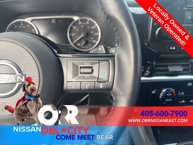 Used 2025 Nissan Pathfinder SL image 18